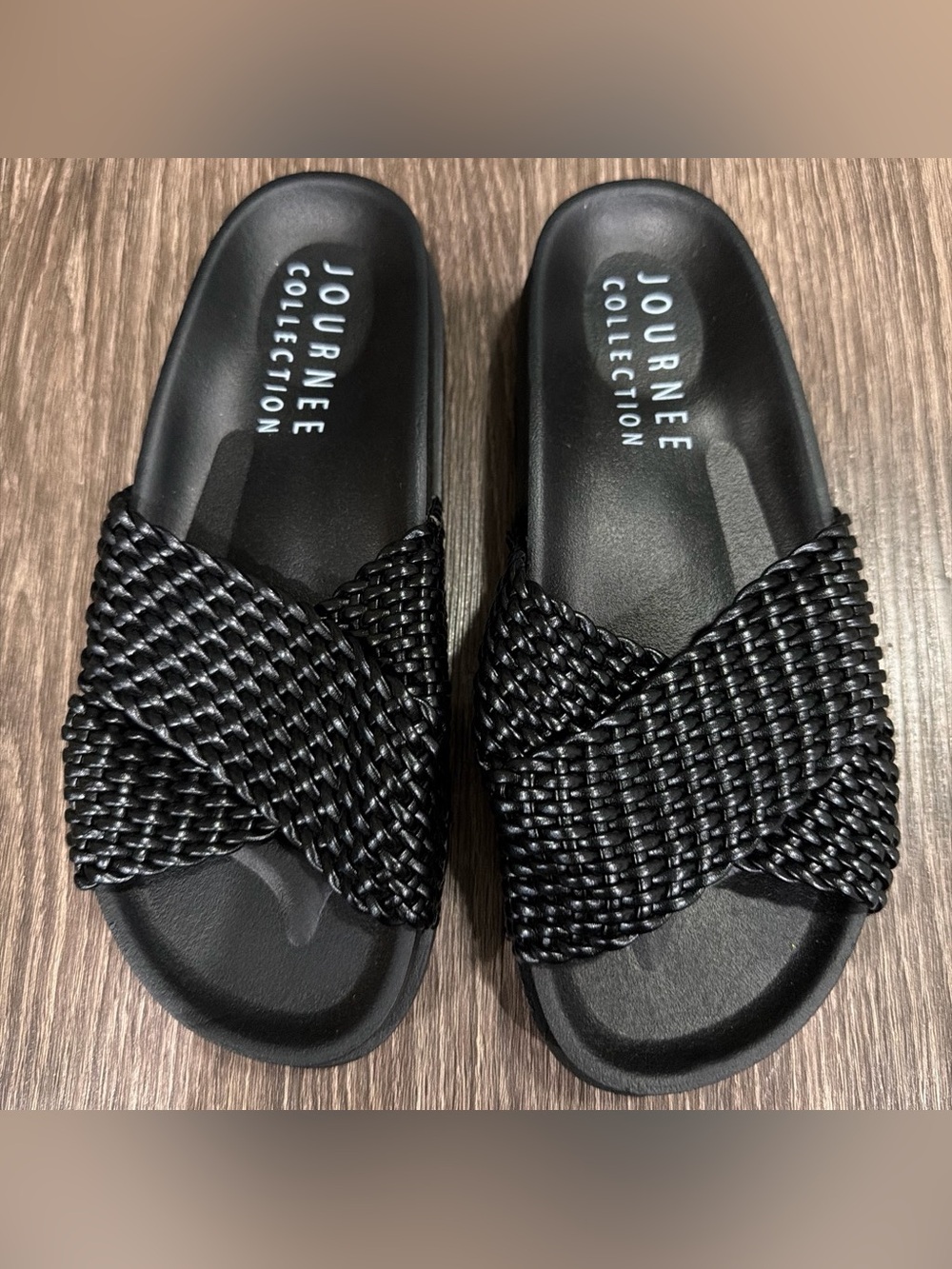 Journee Collection Gretie Flatform Treaded Slide Sandal size 7